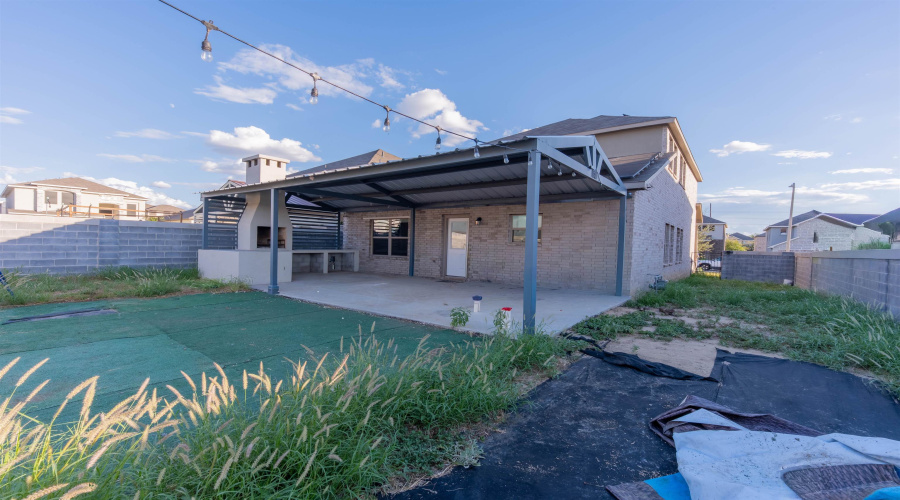 5522 Stallion Ln., Laredo, Texas 78046, 4 Bedrooms Bedrooms, 7 Rooms Rooms,2 BathroomsBathrooms,Residential,For Sale,5522 Stallion Ln.,20264570