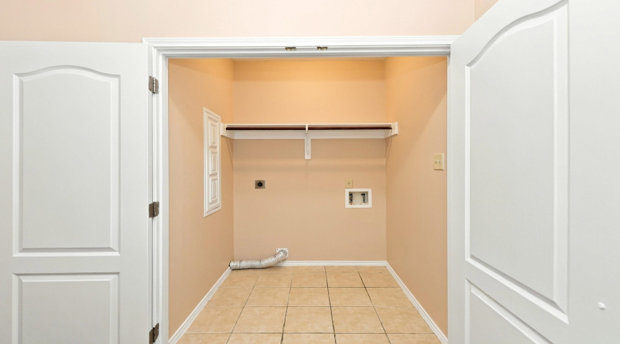 2619 San Isidro Pkwy, Laredo, Texas 78045, 2 Bedrooms Bedrooms, 5 Rooms Rooms,1 BathroomBathrooms,Residential,For Rent,2619 San Isidro Pkwy,20264574