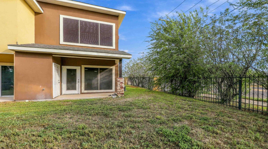 2619 San Isidro Pkwy, Laredo, Texas 78045, 2 Bedrooms Bedrooms, 5 Rooms Rooms,1 BathroomBathrooms,Residential,For Rent,2619 San Isidro Pkwy,20264574
