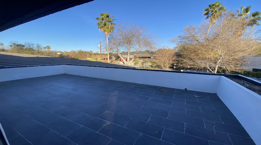 337 Regal Dr, LAREDO, Texas 78041, 4 Bedrooms Bedrooms, 7 Rooms Rooms,5 BathroomsBathrooms,Residential,For Sale,337 Regal Dr,20264575