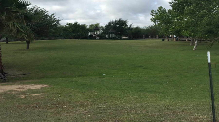 608 Waxwing Cedar Dr, Laredo, Texas 78045, 3 Bedrooms Bedrooms, 7 Rooms Rooms,2 BathroomsBathrooms,Residential,For Rent,608 Waxwing Cedar Dr,20264576
