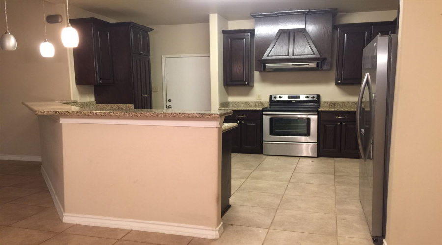 608 Waxwing Cedar Dr, Laredo, Texas 78045, 3 Bedrooms Bedrooms, 7 Rooms Rooms,2 BathroomsBathrooms,Residential,For Rent,608 Waxwing Cedar Dr,20264576