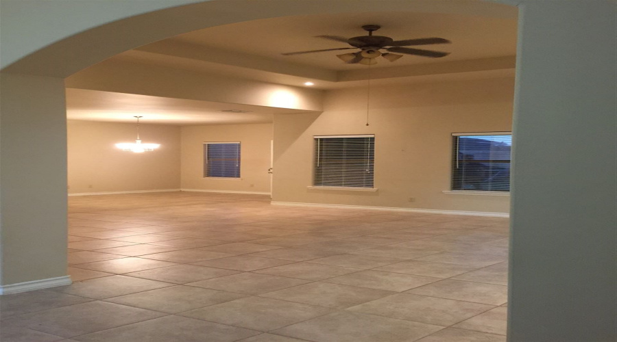 608 Waxwing Cedar Dr, Laredo, Texas 78045, 3 Bedrooms Bedrooms, 7 Rooms Rooms,2 BathroomsBathrooms,Residential,For Rent,608 Waxwing Cedar Dr,20264576