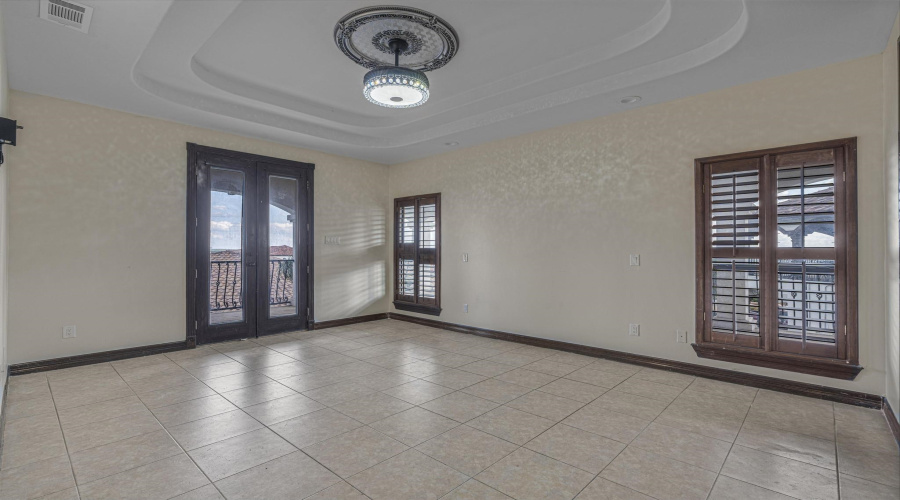 417 Lake Nakuru Ct, Laredo, Texas 78041, 6 Bedrooms Bedrooms, 9 Rooms Rooms,6 BathroomsBathrooms,Residential,For Sale,417 Lake Nakuru Ct,20264577