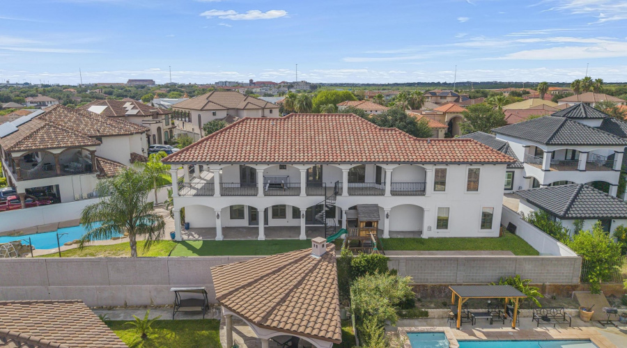 417 Lake Nakuru Ct, Laredo, Texas 78041, 6 Bedrooms Bedrooms, 9 Rooms Rooms,6 BathroomsBathrooms,Residential,For Sale,417 Lake Nakuru Ct,20264577