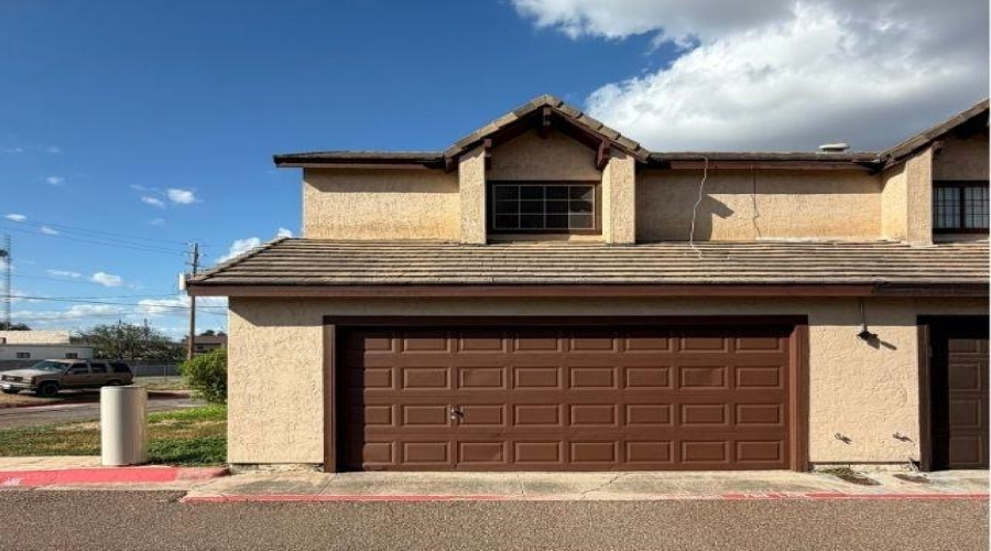 701 Northcreek Dr, Laredo, Texas 78041, 2 Bedrooms Bedrooms, 4 Rooms Rooms,1 BathroomBathrooms,Residential,For Sale,701 Northcreek Dr,20264579