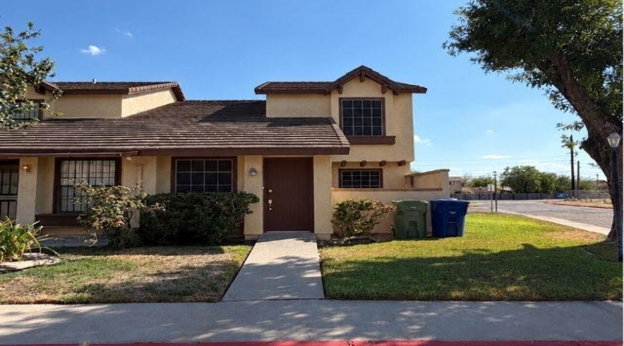 701 Northcreek Dr, Laredo, Texas 78041, 2 Bedrooms Bedrooms, 4 Rooms Rooms,1 BathroomBathrooms,Residential,For Sale,701 Northcreek Dr,20264579