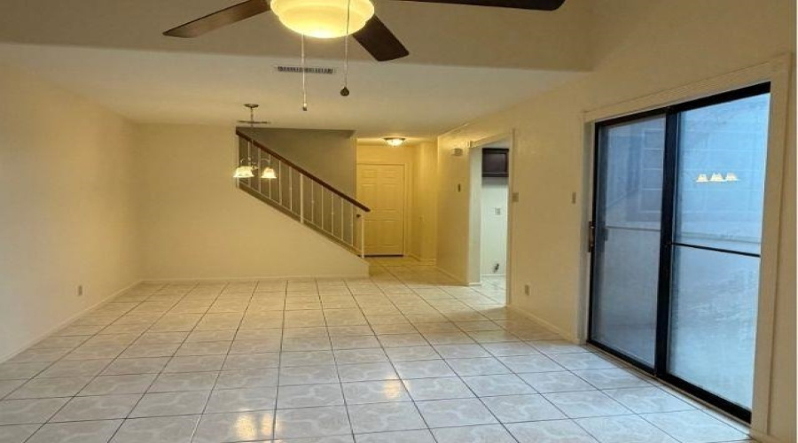 701 Northcreek Dr, Laredo, Texas 78041, 2 Bedrooms Bedrooms, 4 Rooms Rooms,1 BathroomBathrooms,Residential,For Sale,701 Northcreek Dr,20264579