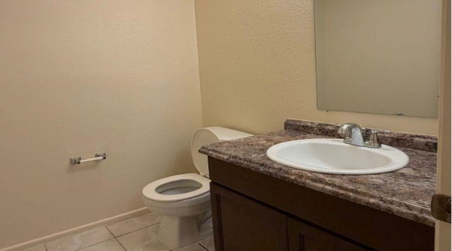 701 Northcreek Dr, Laredo, Texas 78041, 2 Bedrooms Bedrooms, 4 Rooms Rooms,1 BathroomBathrooms,Residential,For Sale,701 Northcreek Dr,20264579