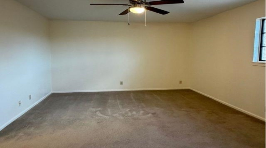 701 Northcreek Dr, Laredo, Texas 78041, 2 Bedrooms Bedrooms, 4 Rooms Rooms,1 BathroomBathrooms,Residential,For Sale,701 Northcreek Dr,20264579