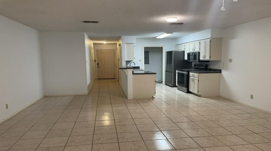 100 Village Blvd, Laredo, Texas 78041, 2 Bedrooms Bedrooms, 4 Rooms Rooms,2 BathroomsBathrooms,Residential,For Rent,100 Village Blvd,20264580