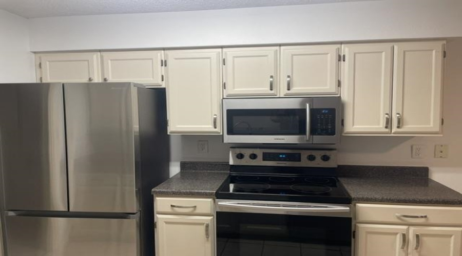 100 Village Blvd, Laredo, Texas 78041, 2 Bedrooms Bedrooms, 4 Rooms Rooms,2 BathroomsBathrooms,Residential,For Rent,100 Village Blvd,20264580