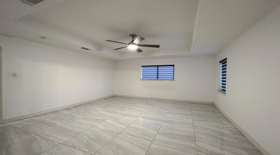 419 Del Mar Blvd, Laredo, Texas 78041, 3 Bedrooms Bedrooms, 6 Rooms Rooms,3 BathroomsBathrooms,Residential,For Rent,419 Del Mar Blvd,20264582