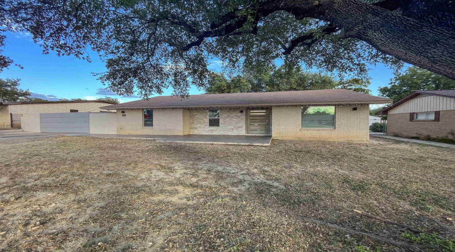 419 Del Mar Blvd, Laredo, Texas 78041, 3 Bedrooms Bedrooms, 6 Rooms Rooms,3 BathroomsBathrooms,Residential,For Rent,419 Del Mar Blvd,20264582