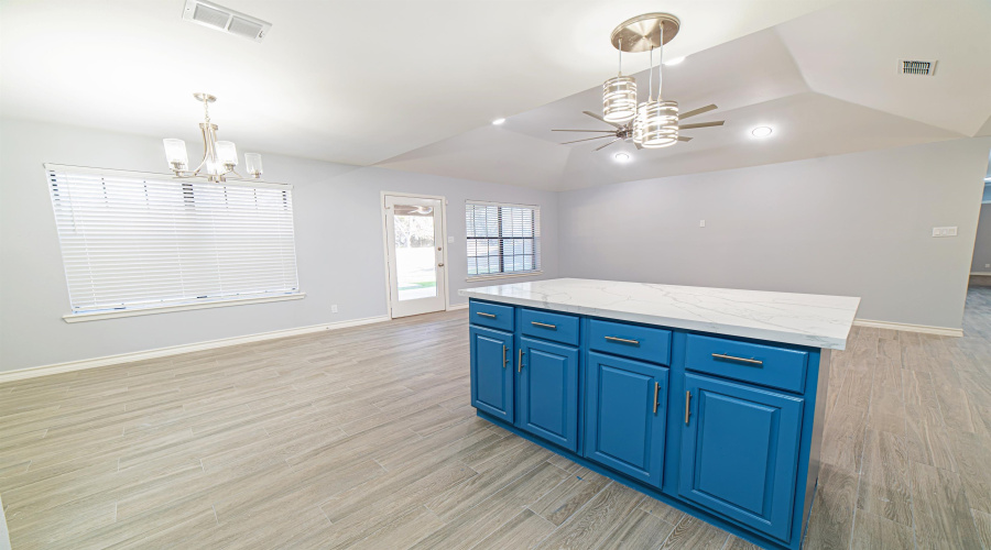 8655 Northridge Lp, Laredo, Texas 78045, 4 Bedrooms Bedrooms, 6 Rooms Rooms,3 BathroomsBathrooms,Residential,For Rent,8655 Northridge Lp,20264583