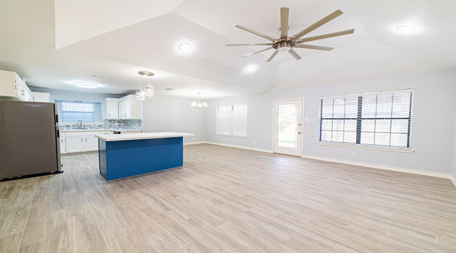 8655 Northridge Lp, Laredo, Texas 78045, 4 Bedrooms Bedrooms, 6 Rooms Rooms,3 BathroomsBathrooms,Residential,For Rent,8655 Northridge Lp,20264583