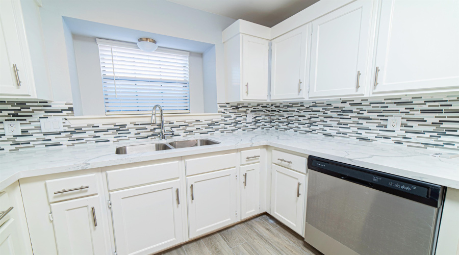 8655 Northridge Lp, Laredo, Texas 78045, 4 Bedrooms Bedrooms, 6 Rooms Rooms,3 BathroomsBathrooms,Residential,For Rent,8655 Northridge Lp,20264583