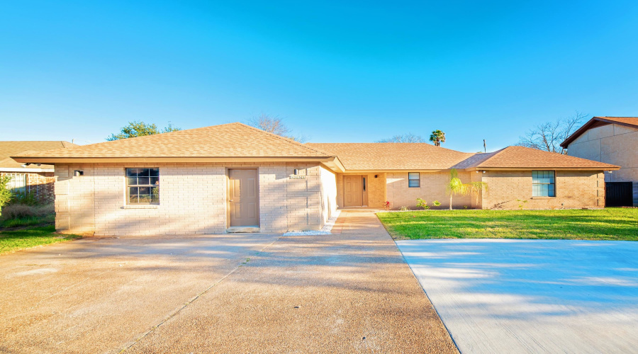 8655 Northridge Lp, Laredo, Texas 78045, 4 Bedrooms Bedrooms, 6 Rooms Rooms,3 BathroomsBathrooms,Residential,For Rent,8655 Northridge Lp,20264583