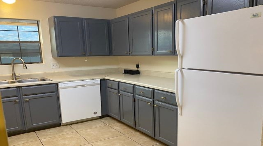 8810 Shalom Cir, Laredo, Texas 78045-6256, 3 Bedrooms Bedrooms, 6 Rooms Rooms,2 BathroomsBathrooms,Residential,For Sale,8810 Shalom Cir,20264584