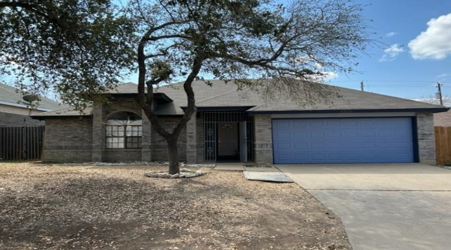 8810 Shalom Cir, Laredo, Texas 78045-6256, 3 Bedrooms Bedrooms, 6 Rooms Rooms,2 BathroomsBathrooms,Residential,For Sale,8810 Shalom Cir,20264584
