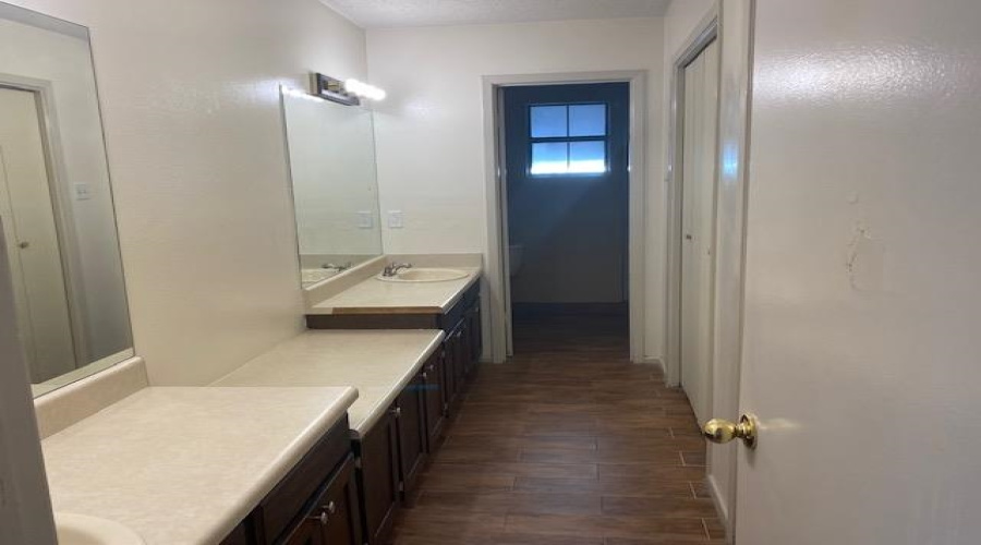 8810 Shalom Cir, Laredo, Texas 78045-6256, 3 Bedrooms Bedrooms, 6 Rooms Rooms,2 BathroomsBathrooms,Residential,For Sale,8810 Shalom Cir,20264584