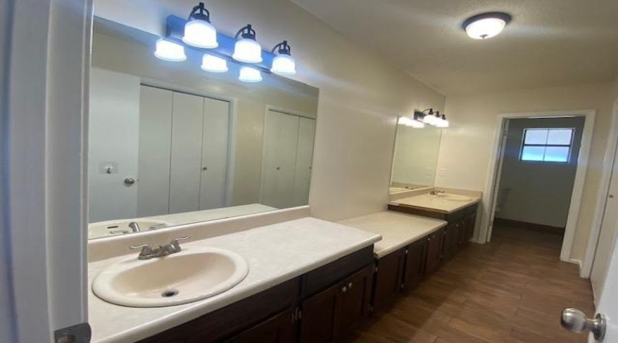 8810 Shalom Cir, Laredo, Texas 78045-6256, 3 Bedrooms Bedrooms, 6 Rooms Rooms,2 BathroomsBathrooms,Residential,For Sale,8810 Shalom Cir,20264584