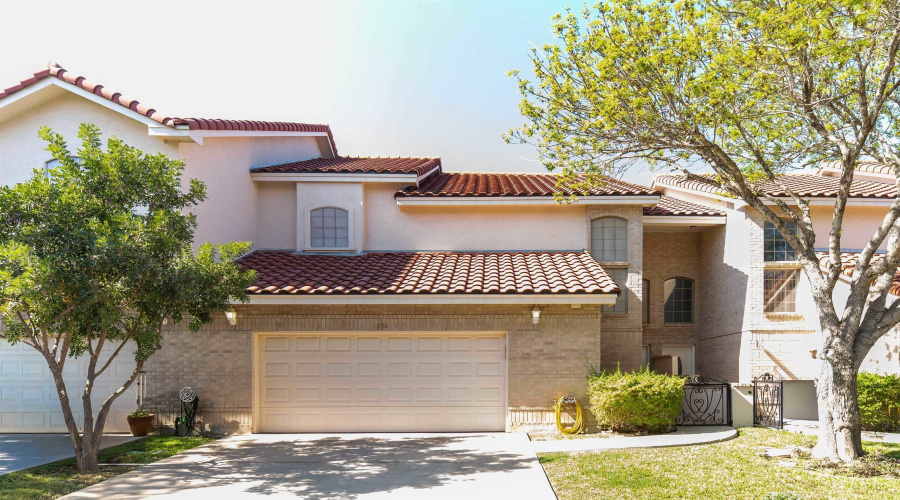 7521 Country Club Dr, Laredo, Texas 78041, 3 Bedrooms Bedrooms, 6 Rooms Rooms,2 BathroomsBathrooms,Residential,For Sale,7521 Country Club Dr,20264585