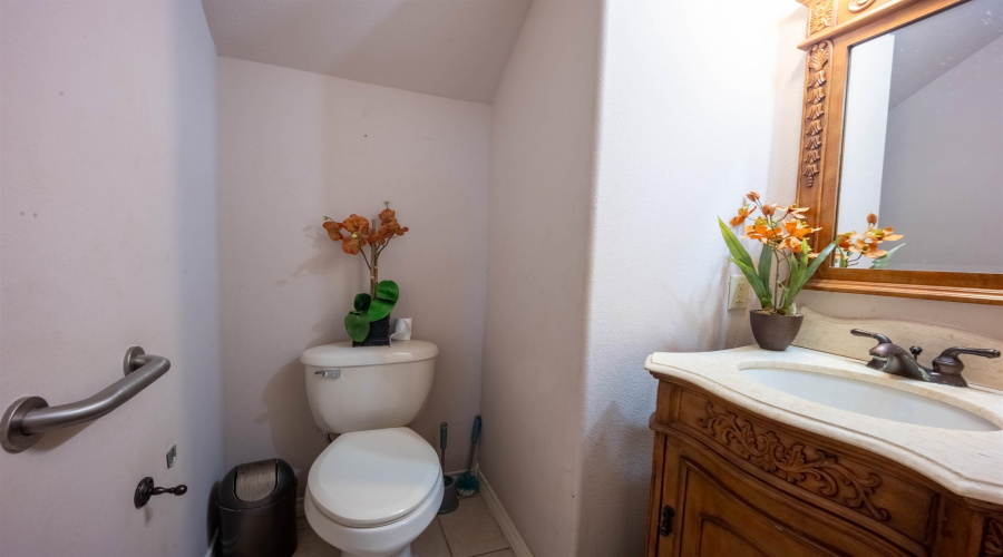 7521 Country Club Dr, Laredo, Texas 78041, 3 Bedrooms Bedrooms, 6 Rooms Rooms,2 BathroomsBathrooms,Residential,For Sale,7521 Country Club Dr,20264585
