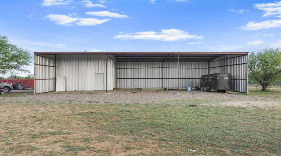 Perfect for Storage, Livestock, or Large Tractors.