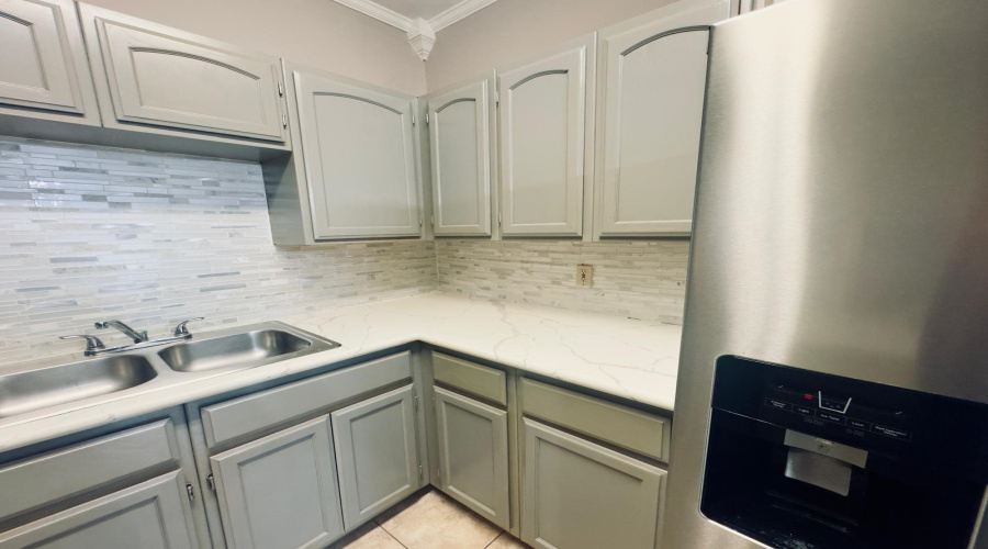 1207 Hillside Dr., Laredo, Texas 78041, 2 Bedrooms Bedrooms, 4 Rooms Rooms,2 BathroomsBathrooms,Residential,For Sale,1207 Hillside Dr.,20264589