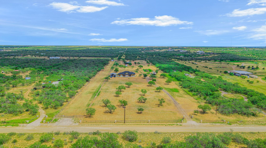 275 Jefferies Rd., Laredo, Texas 78045-3719, 4 Bedrooms Bedrooms, 8 Rooms Rooms,3 BathroomsBathrooms,Residential,For Sale,275 Jefferies Rd.,20264590