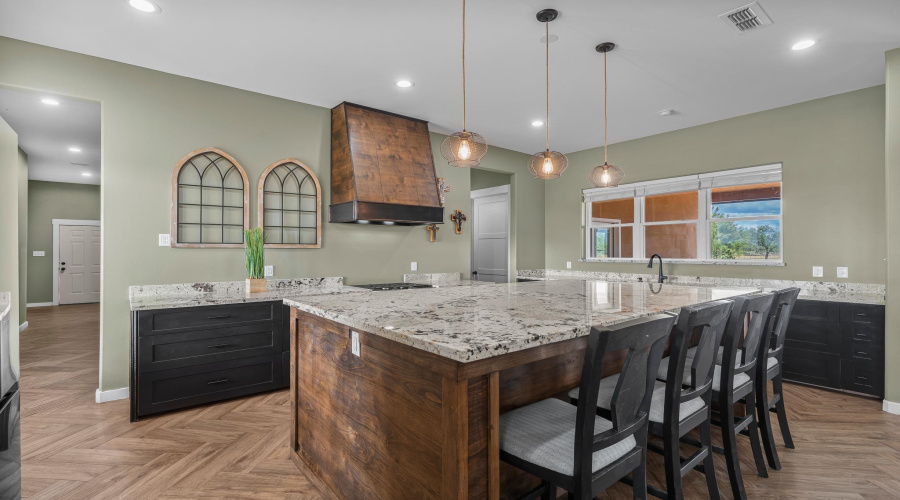 275 Jefferies Rd., Laredo, Texas 78045-3719, 4 Bedrooms Bedrooms, 8 Rooms Rooms,3 BathroomsBathrooms,Residential,For Sale,275 Jefferies Rd.,20264590