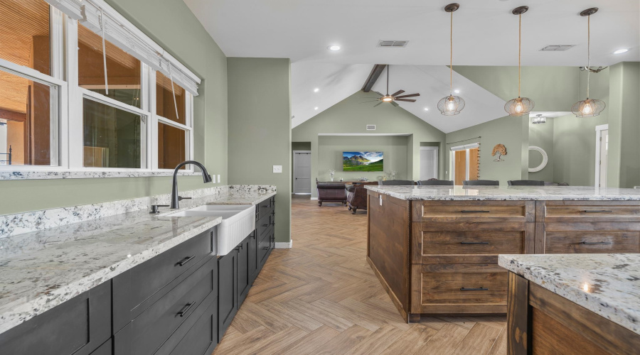 275 Jefferies Rd., Laredo, Texas 78045-3719, 4 Bedrooms Bedrooms, 8 Rooms Rooms,3 BathroomsBathrooms,Residential,For Sale,275 Jefferies Rd.,20264590