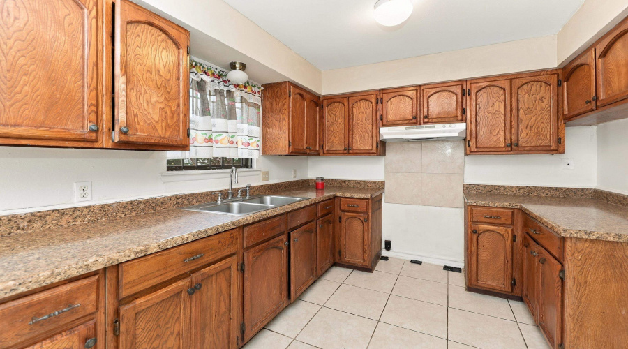 5300 Cypress Dr, LAREDO, Texas 78041, 3 Bedrooms Bedrooms, 6 Rooms Rooms,1 BathroomBathrooms,Residential,For Sale,5300 Cypress Dr,20264592