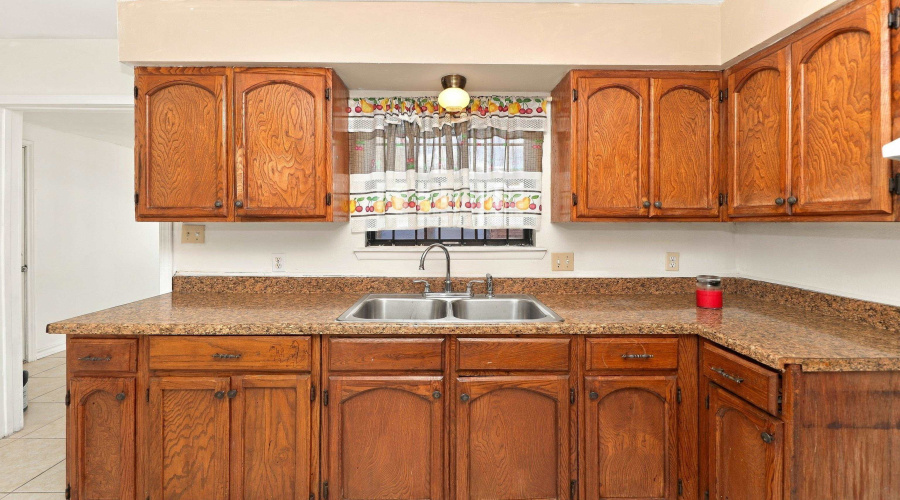5300 Cypress Dr, LAREDO, Texas 78041, 3 Bedrooms Bedrooms, 6 Rooms Rooms,1 BathroomBathrooms,Residential,For Sale,5300 Cypress Dr,20264592