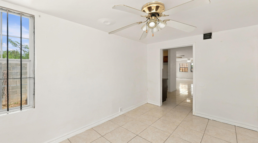 5300 Cypress Dr, LAREDO, Texas 78041, 3 Bedrooms Bedrooms, 6 Rooms Rooms,1 BathroomBathrooms,Residential,For Sale,5300 Cypress Dr,20264592