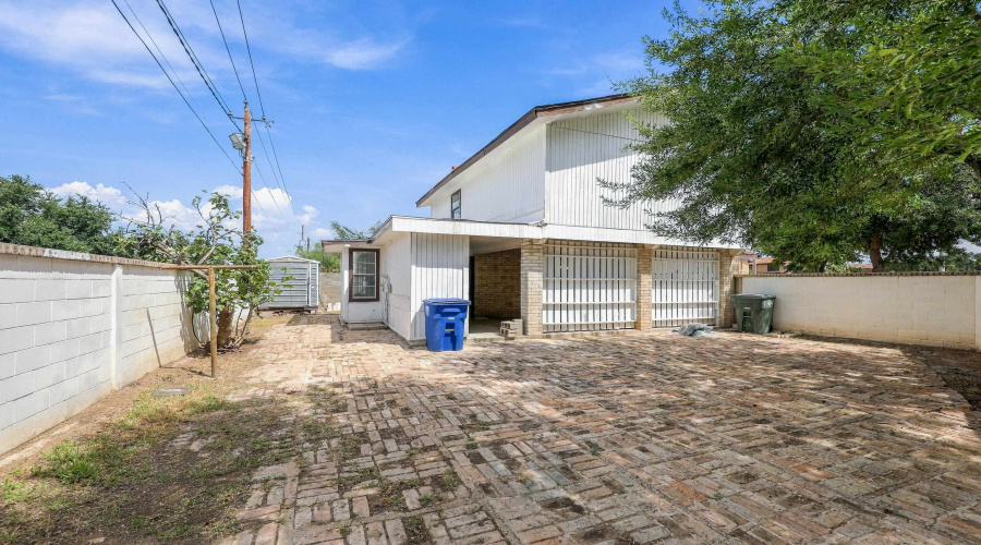 5300 Cypress Dr, LAREDO, Texas 78041, 3 Bedrooms Bedrooms, 6 Rooms Rooms,1 BathroomBathrooms,Residential,For Sale,5300 Cypress Dr,20264592