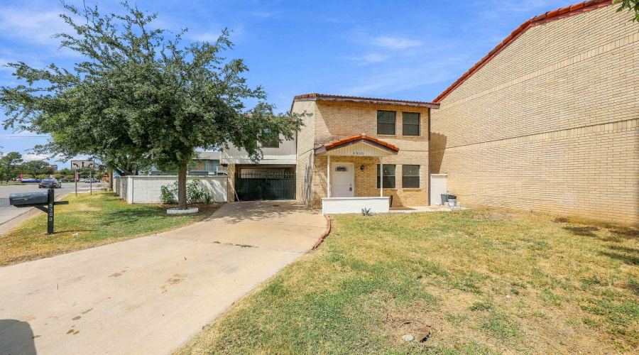 5300 Cypress Dr, LAREDO, Texas 78041, 3 Bedrooms Bedrooms, 6 Rooms Rooms,1 BathroomBathrooms,Residential,For Sale,5300 Cypress Dr,20264592