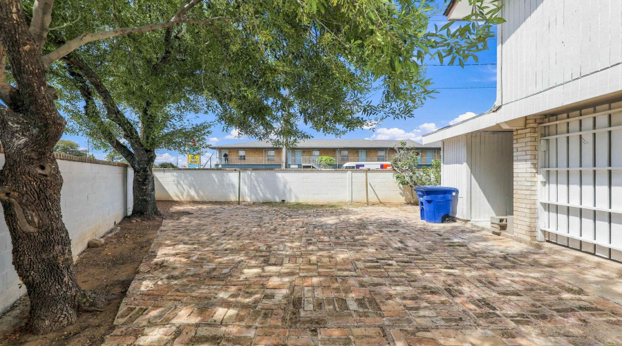 5300 Cypress Dr, LAREDO, Texas 78041, 3 Bedrooms Bedrooms, 6 Rooms Rooms,1 BathroomBathrooms,Residential,For Sale,5300 Cypress Dr,20264592