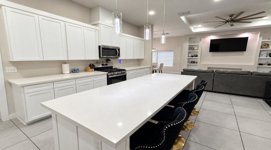 1714 Lomas Del Sur Blvd., Laredo, Texas 78046, 3 Bedrooms Bedrooms, 5 Rooms Rooms,2 BathroomsBathrooms,Residential,For Sale,1714 Lomas Del Sur Blvd.,20264596