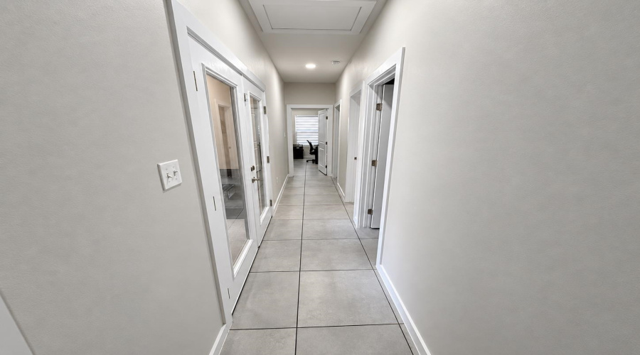 1714 Lomas Del Sur Blvd., Laredo, Texas 78046, 3 Bedrooms Bedrooms, 5 Rooms Rooms,2 BathroomsBathrooms,Residential,For Sale,1714 Lomas Del Sur Blvd.,20264596