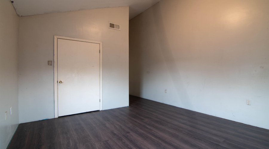 3305 Corpus Christi St, Laredo, Texas 78043, 4 Bedrooms Bedrooms, 7 Rooms Rooms,2 BathroomsBathrooms,Residential,For Sale,3305 Corpus Christi St,20264597
