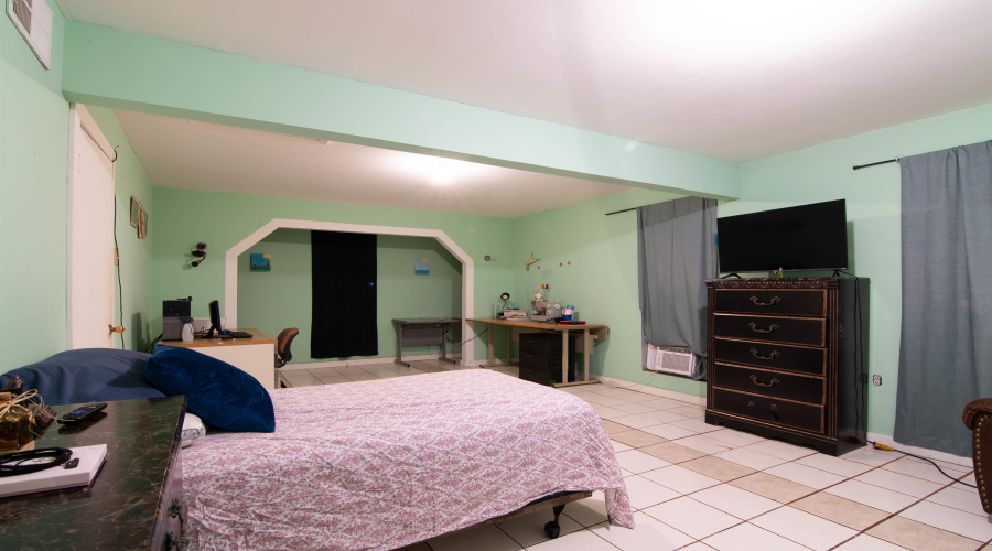 3305 Corpus Christi St, Laredo, Texas 78043, 4 Bedrooms Bedrooms, 7 Rooms Rooms,2 BathroomsBathrooms,Residential,For Sale,3305 Corpus Christi St,20264597