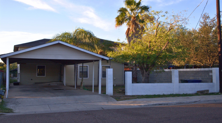 3305 Corpus Christi St, Laredo, Texas 78043, 4 Bedrooms Bedrooms, 7 Rooms Rooms,2 BathroomsBathrooms,Residential,For Sale,3305 Corpus Christi St,20264597