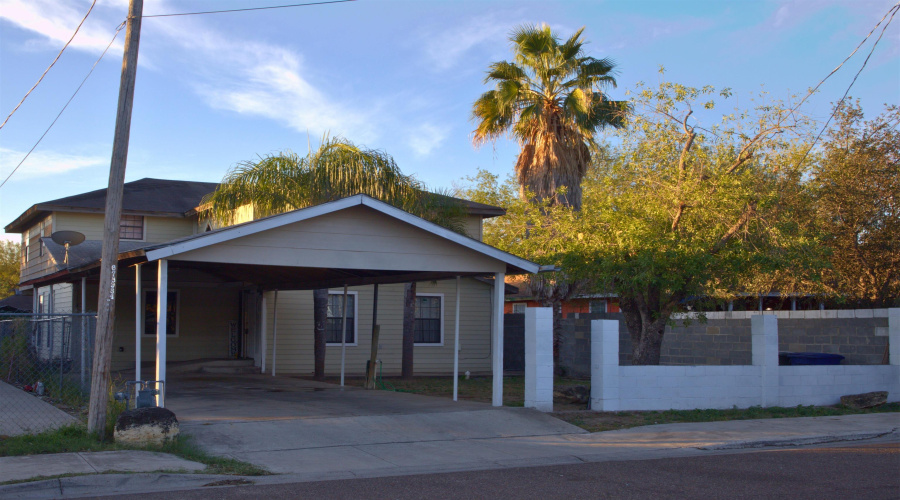 3305 Corpus Christi St, Laredo, Texas 78043, 4 Bedrooms Bedrooms, 7 Rooms Rooms,2 BathroomsBathrooms,Residential,For Sale,3305 Corpus Christi St,20264597