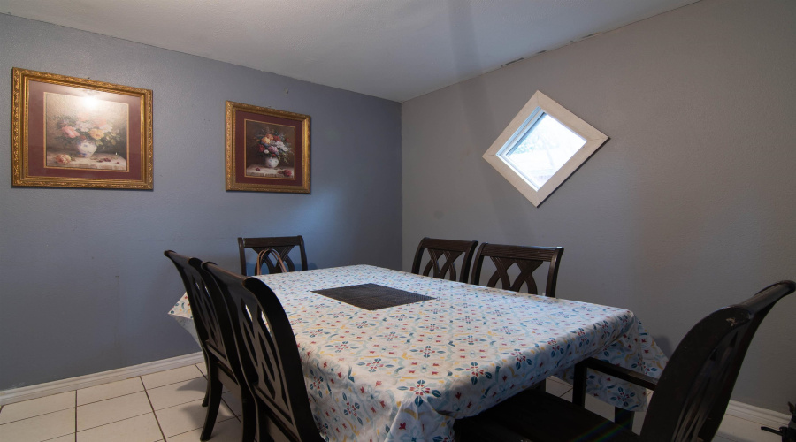 3305 Corpus Christi St, Laredo, Texas 78043, 4 Bedrooms Bedrooms, 7 Rooms Rooms,2 BathroomsBathrooms,Residential,For Sale,3305 Corpus Christi St,20264597