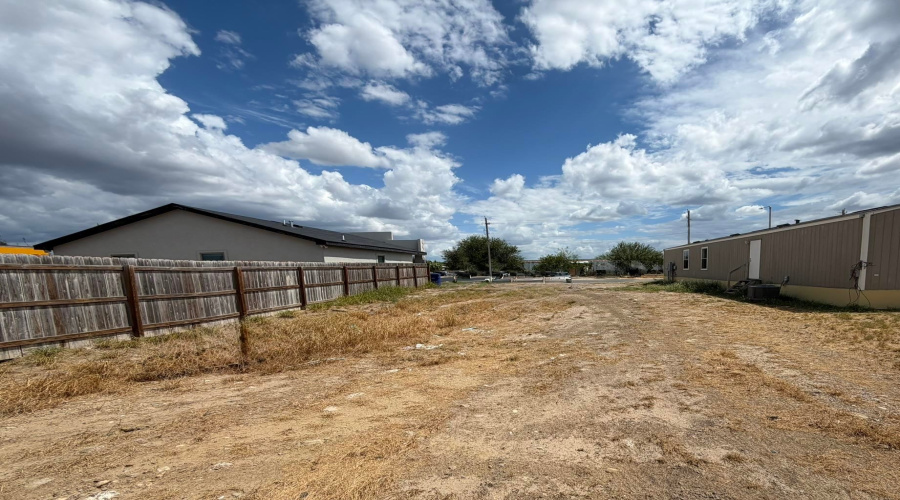 380 Riverhill Lp, Laredo, Texas 78046, ,Land,For Sale,380 Riverhill Lp,20264600