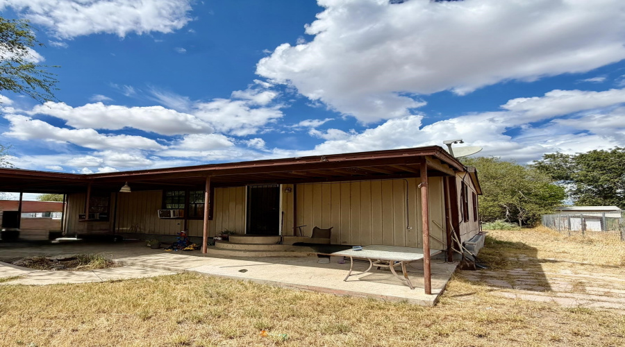 1552 Orquidia Ln W, Rio Bravo, Texas 78046, 1 Bedroom Bedrooms, 4 Rooms Rooms,1 BathroomBathrooms,Residential,For Sale,1552 Orquidia Ln W,20264599