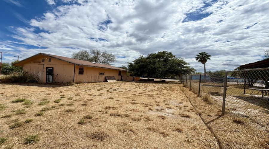 1552 Orquidia Ln W, Rio Bravo, Texas 78046, 1 Bedroom Bedrooms, 4 Rooms Rooms,1 BathroomBathrooms,Residential,For Sale,1552 Orquidia Ln W,20264599
