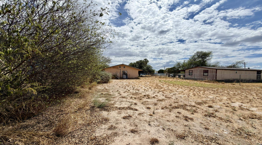 1552 Orquidia Ln W, Rio Bravo, Texas 78046, 1 Bedroom Bedrooms, 4 Rooms Rooms,1 BathroomBathrooms,Residential,For Sale,1552 Orquidia Ln W,20264599